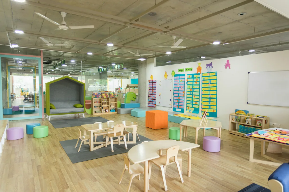 5. 幼稚園教諭の給料・平均年収はどのくらい？