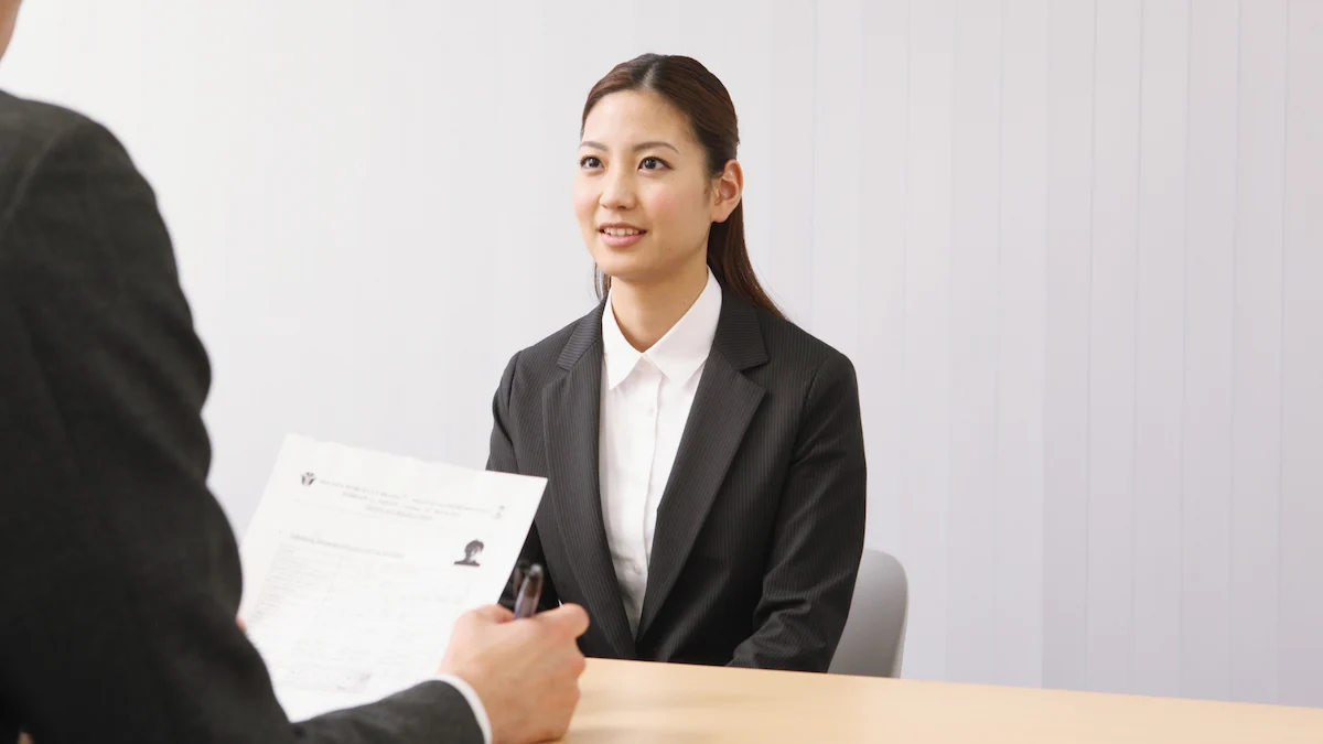 1. 保育士の面接服装の基本：「清潔感」と「誠実さ」が第一印象を決める